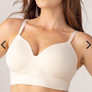Truekind Women's Size L Supportive Comfort Wireless Shaping Bra NWT - Chai color